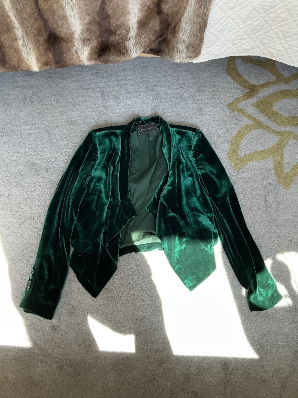 BCBG Max Azria green velvet short tuxedo style jacket